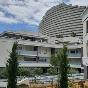 https://cosy-studio-rsidence-de-standing-proche-plage.fr-provencehotel.com