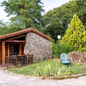 https://le-hameau-du-comt-de-foix-11-chalets-proche-de-larige.midi-pyreneeshotels.com